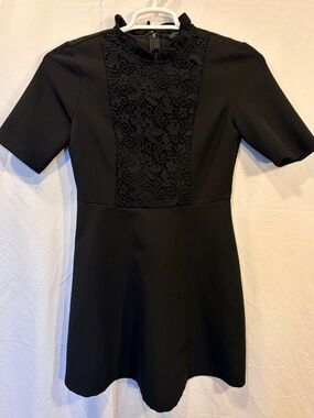 Zara Woman Black Lace-Panel Short Sleeve Dress. Size Medium